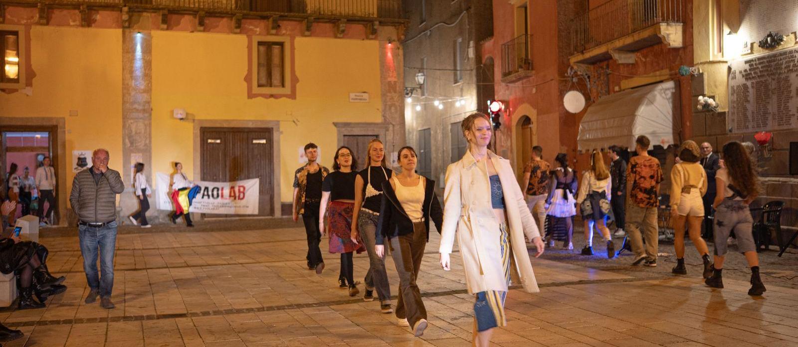 Prihodnost brez zavrženih oblačil | mladinska izmenjava »Slow Fashion Week«