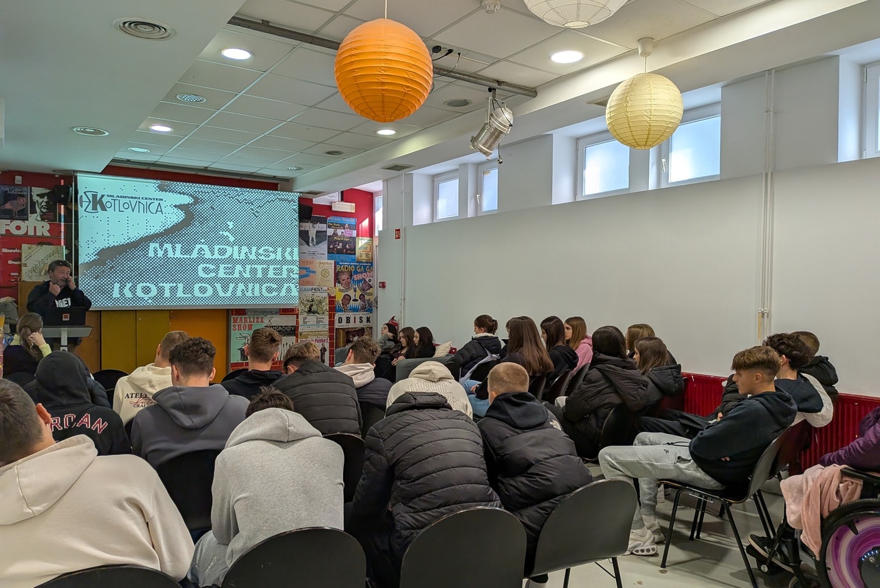 Družba, podjetništvo in kreativnost